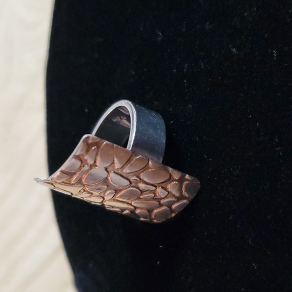 925 Silver Pebble Shield Ring - Picture 3 of 5